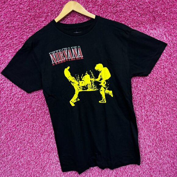 Nirvana Grunge Band Live Tshirt size Large - Picture 3 of 4